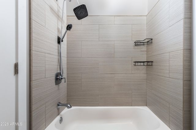 25803 N 8TH Avenue, Phoenix, AZ 85085