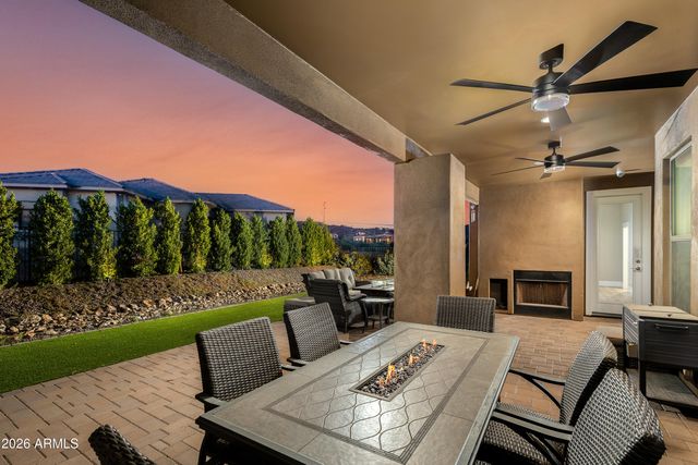 25803 N 8TH Avenue, Phoenix, AZ 85085