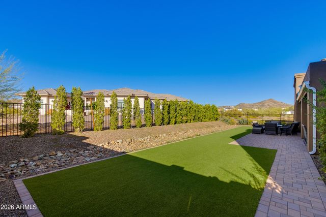 25803 N 8TH Avenue, Phoenix, AZ 85085