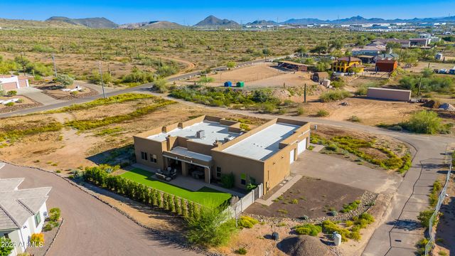 25803 N 8TH Avenue, Phoenix, AZ 85085