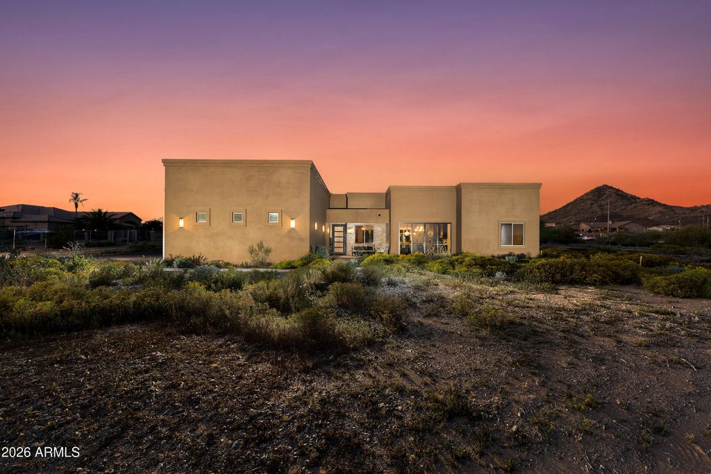 25803 N 8TH Avenue, Phoenix, AZ 85085