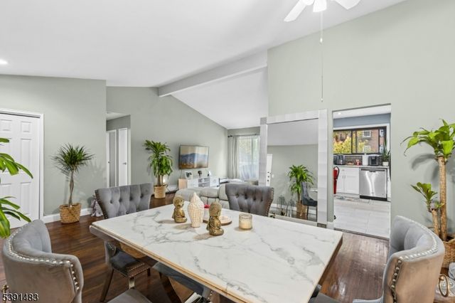 747 N Broad St 301, Elizabeth City, NJ 07208