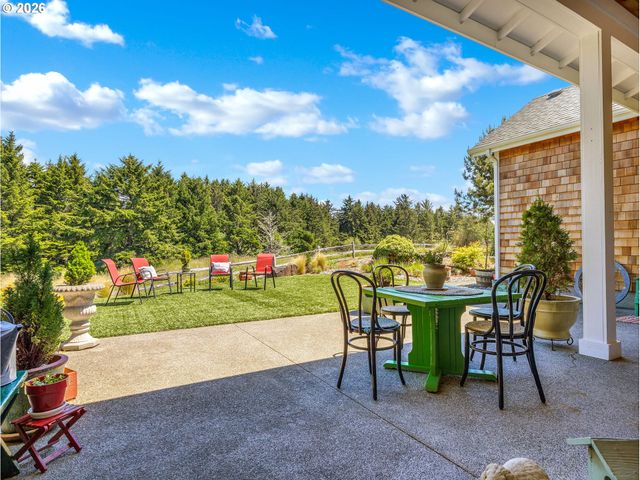 5295 DRUMMOND Dr, Gearhart, OR 97138