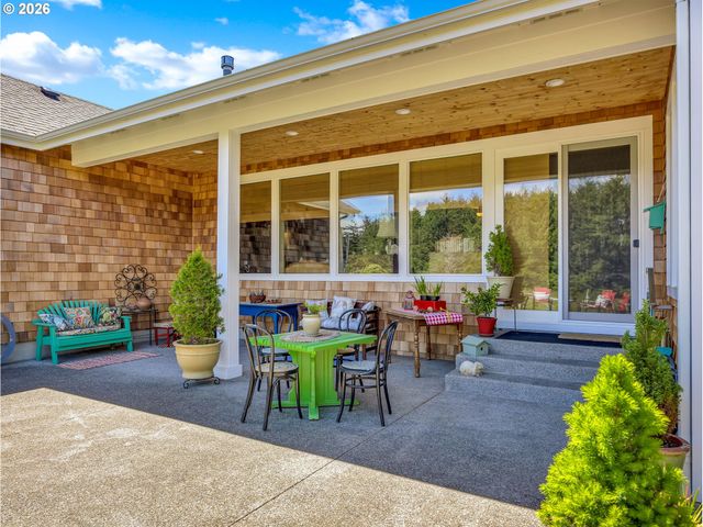 5295 DRUMMOND Dr, Gearhart, OR 97138