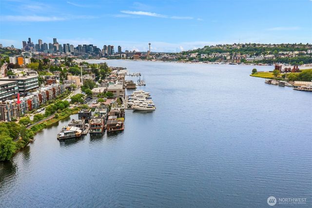 2834 Fairview Avenue E, Seattle, WA 98102
