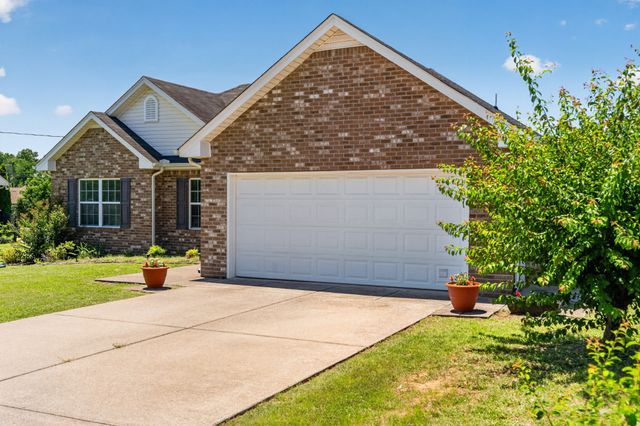 3194 Barretts Ridge Dr, Murfreesboro, TN 37130