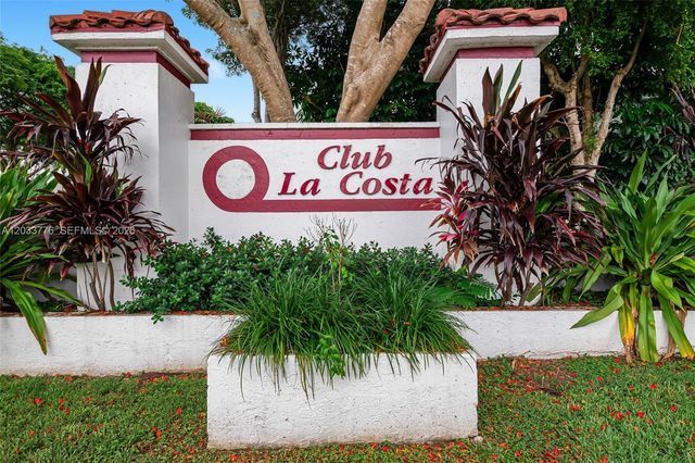 8411 SW 208th Terrace, Cutler Bay, FL 33189
