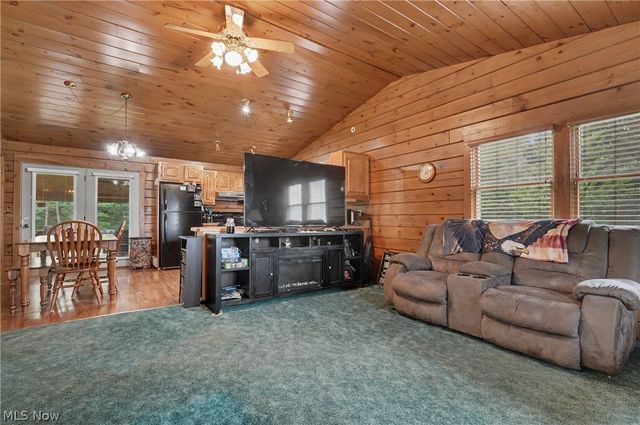 6092 Warren Road, Cortland, OH 44410
