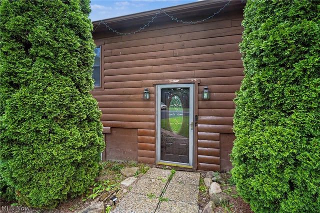 6092 Warren Road, Cortland, OH 44410