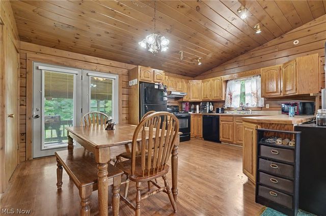 6092 Warren Road, Cortland, OH 44410