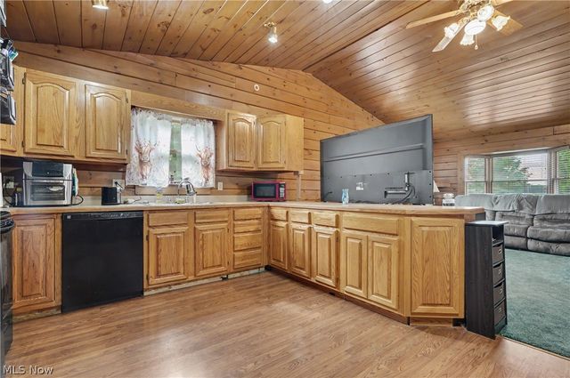 6092 Warren Road, Cortland, OH 44410