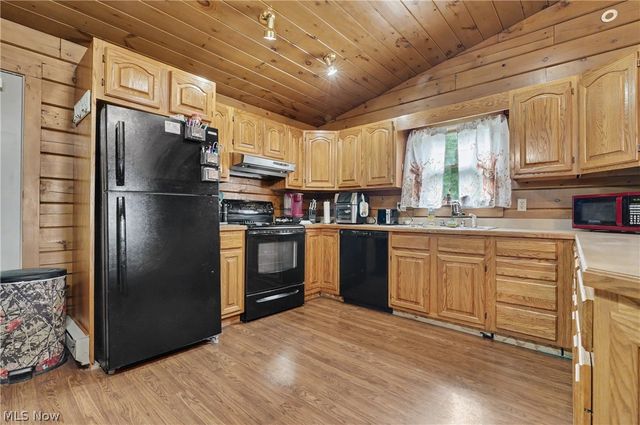 6092 Warren Road, Cortland, OH 44410