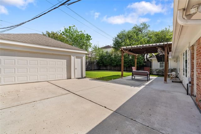 7910 Highmeadow Drive, Houston, TX 77063