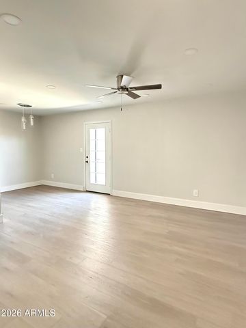 5952 W TOWNLEY Avenue, Glendale, AZ 85302