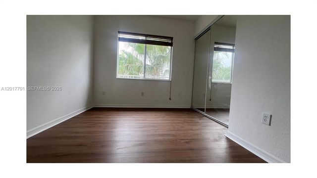 3600 Oaks Clubhouse Dr 511, Pompano Beach, FL 33069