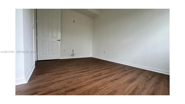 3600 Oaks Clubhouse Dr 511, Pompano Beach, FL 33069