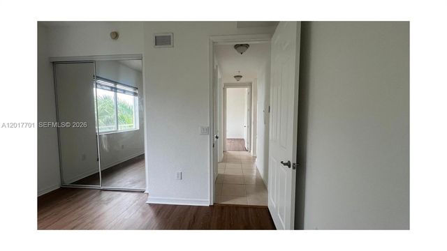 3600 Oaks Clubhouse Dr 511, Pompano Beach, FL 33069