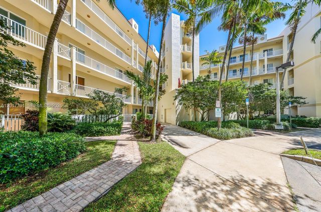 3600 Oaks Clubhouse Dr 511, Pompano Beach, FL 33069