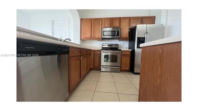 3600 Oaks Clubhouse Dr 511, Pompano Beach, FL 33069