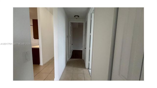 3600 Oaks Clubhouse Dr 511, Pompano Beach, FL 33069