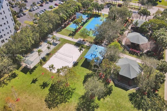 3600 Oaks Clubhouse Dr 511, Pompano Beach, FL 33069