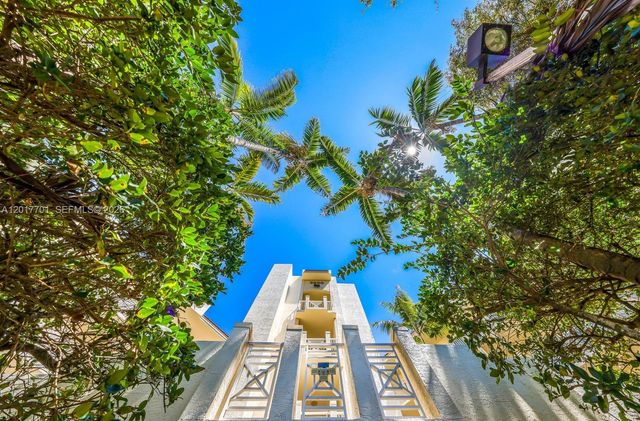 3600 Oaks Clubhouse Dr 511, Pompano Beach, FL 33069