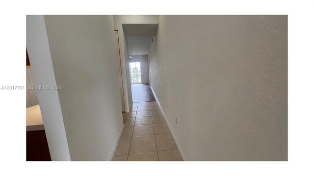 3600 Oaks Clubhouse Dr 511, Pompano Beach, FL 33069