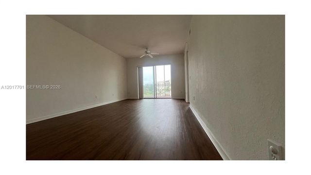3600 Oaks Clubhouse Dr 511, Pompano Beach, FL 33069