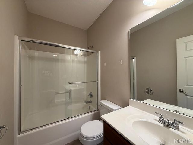 6 White Fang Drive, Glen Carbon, IL 62034