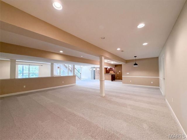 6 White Fang Drive, Glen Carbon, IL 62034