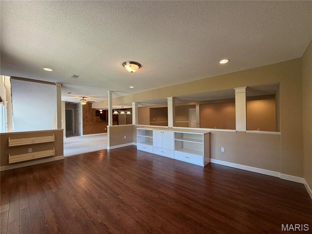 6 White Fang Drive, Glen Carbon, IL 62034