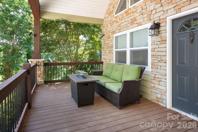 127 Deer Hill Lane, Weaverville, NC 28787