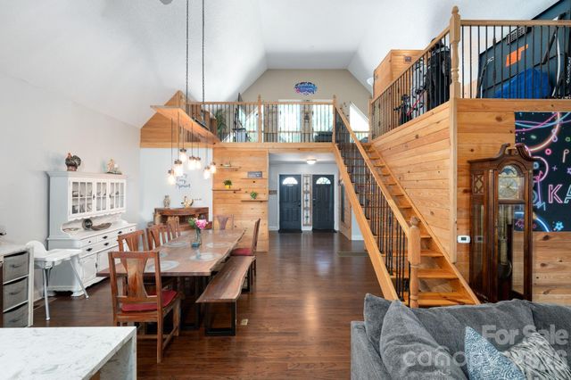 127 Deer Hill Lane, Weaverville, NC 28787