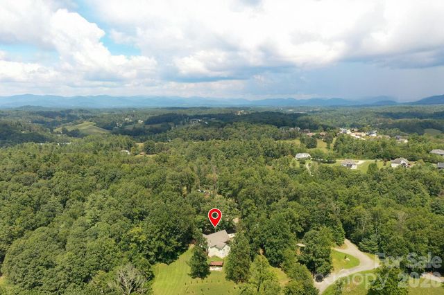 127 Deer Hill Lane, Weaverville, NC 28787