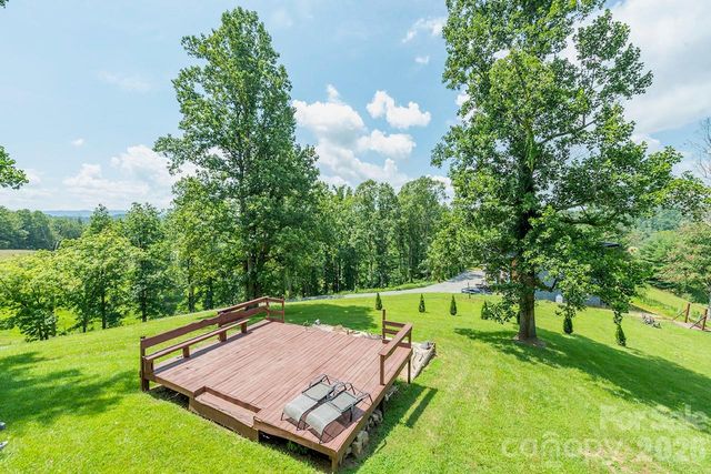 127 Deer Hill Lane, Weaverville, NC 28787