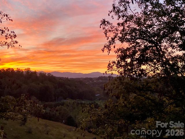 127 Deer Hill Lane, Weaverville, NC 28787