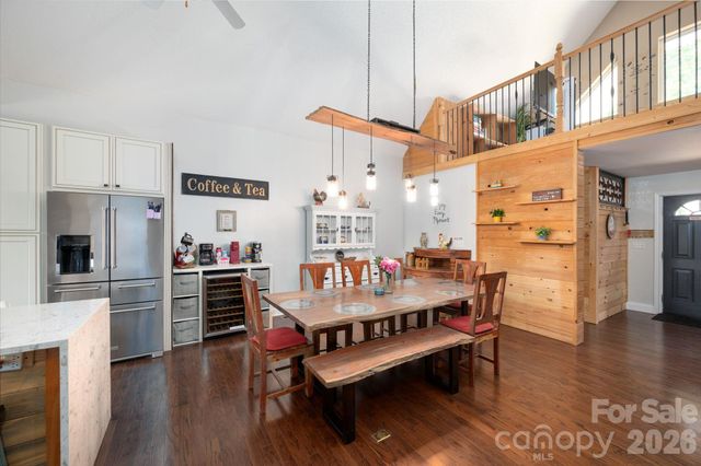 127 Deer Hill Lane, Weaverville, NC 28787