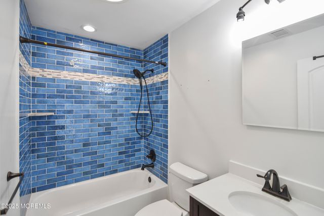 32 Dakota Avenue, North Middletown, NJ 07748