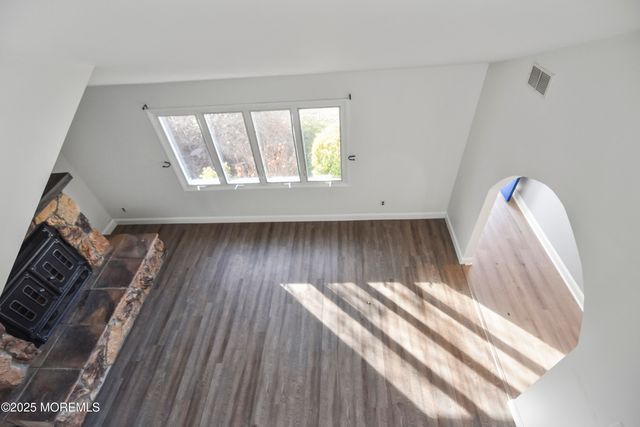 32 Dakota Avenue, North Middletown, NJ 07748