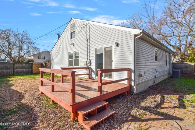 32 Dakota Avenue, North Middletown, NJ 07748