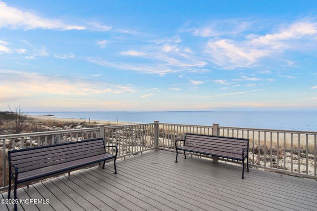 32 Dakota Avenue, North Middletown, NJ 07748