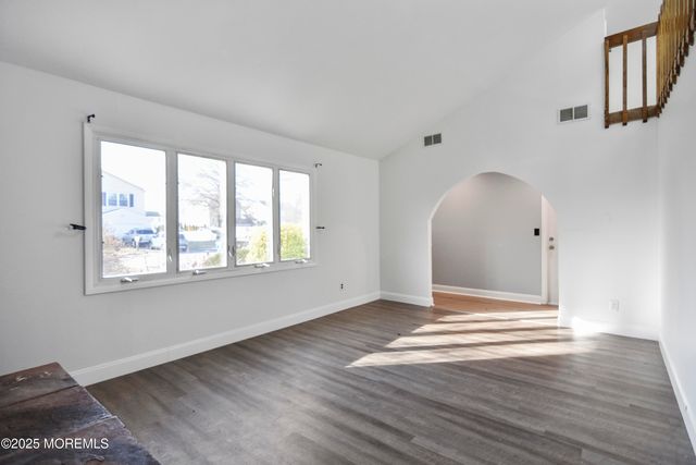 32 Dakota Avenue, North Middletown, NJ 07748