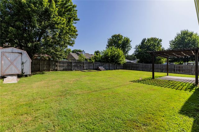 3278 W Barite Drive, Fayetteville, AR 72704