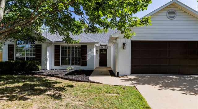 3278 W Barite Drive, Fayetteville, AR 72704