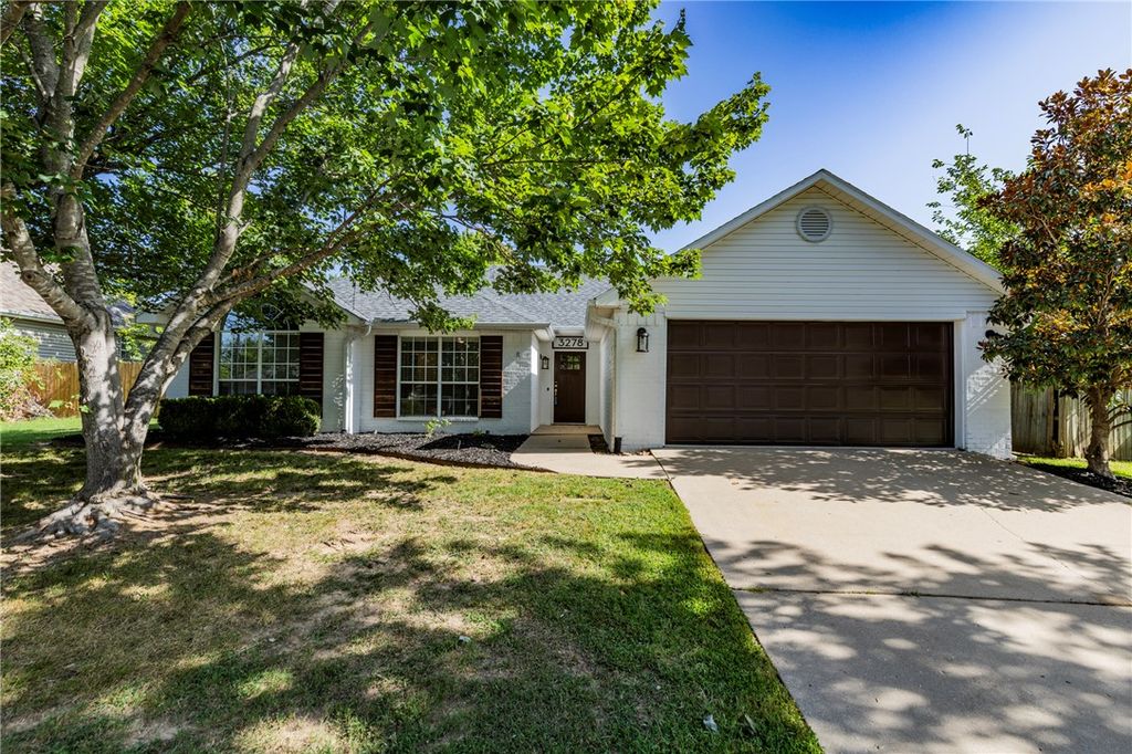 3278 W Barite Drive, Fayetteville, AR 72704
