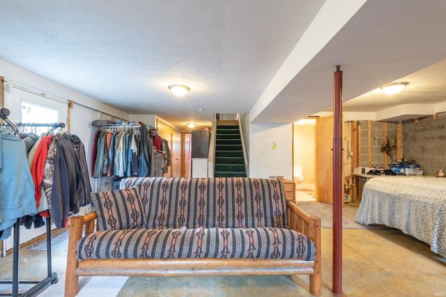 8115 S Strain Ridge Road, Bloomington, IN 47401