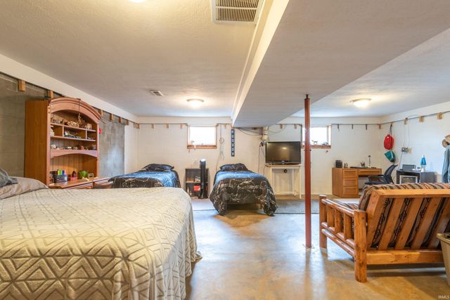 8115 S Strain Ridge Road, Bloomington, IN 47401