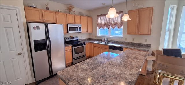 26736 Rue Saint Anne Court, Warrensville Heights, OH 44128