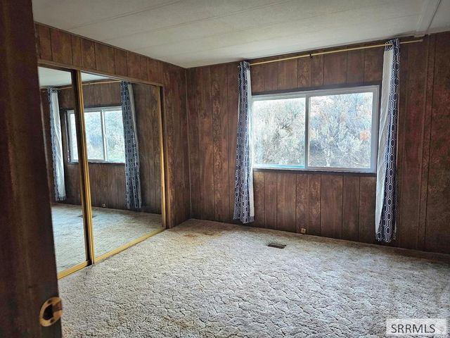 117 Sage Hen Rd, Salmon, ID 83467