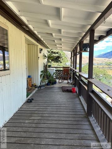 117 Sage Hen Rd, Salmon, ID 83467